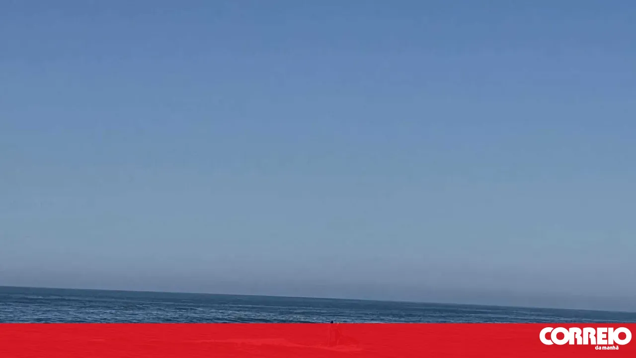 Man goes missing at Costa Nova beach in Ílhavo