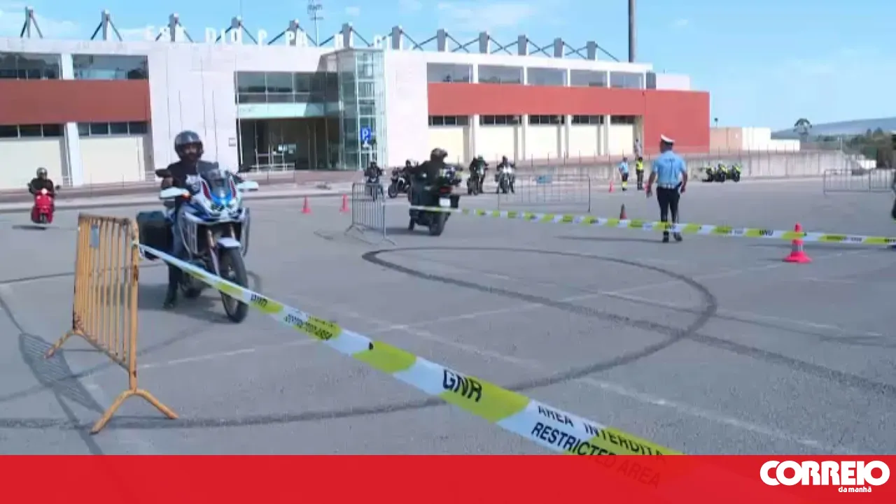Motorcyclists improve riding skills in exercise promoted by the GNR