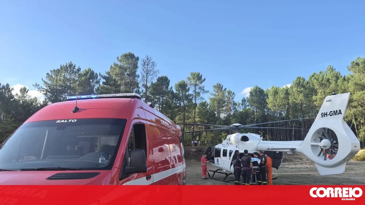 Man falls from agricultural warehouse roof and is seriously injured in Montalegre