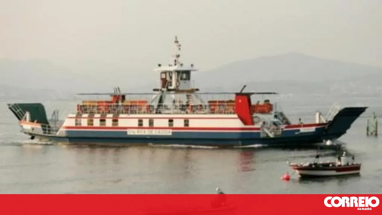 Ferry that connected Caminha to La Guardia up for public auction for 70,000 euros