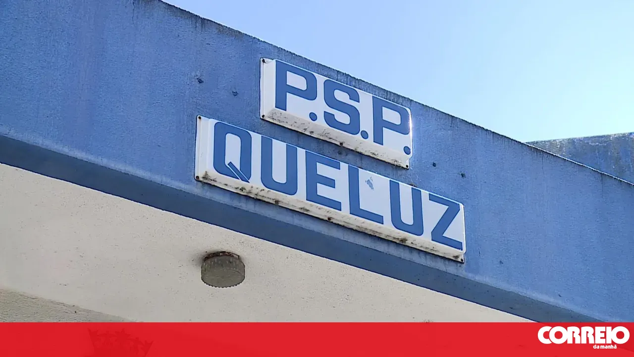 Man sets fire to house where he carried out renovations in Queluz