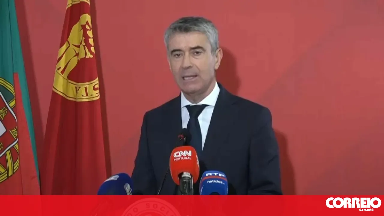 José Luís Carneiro demands the Prime Minister break his silence and take 'his responsibility'