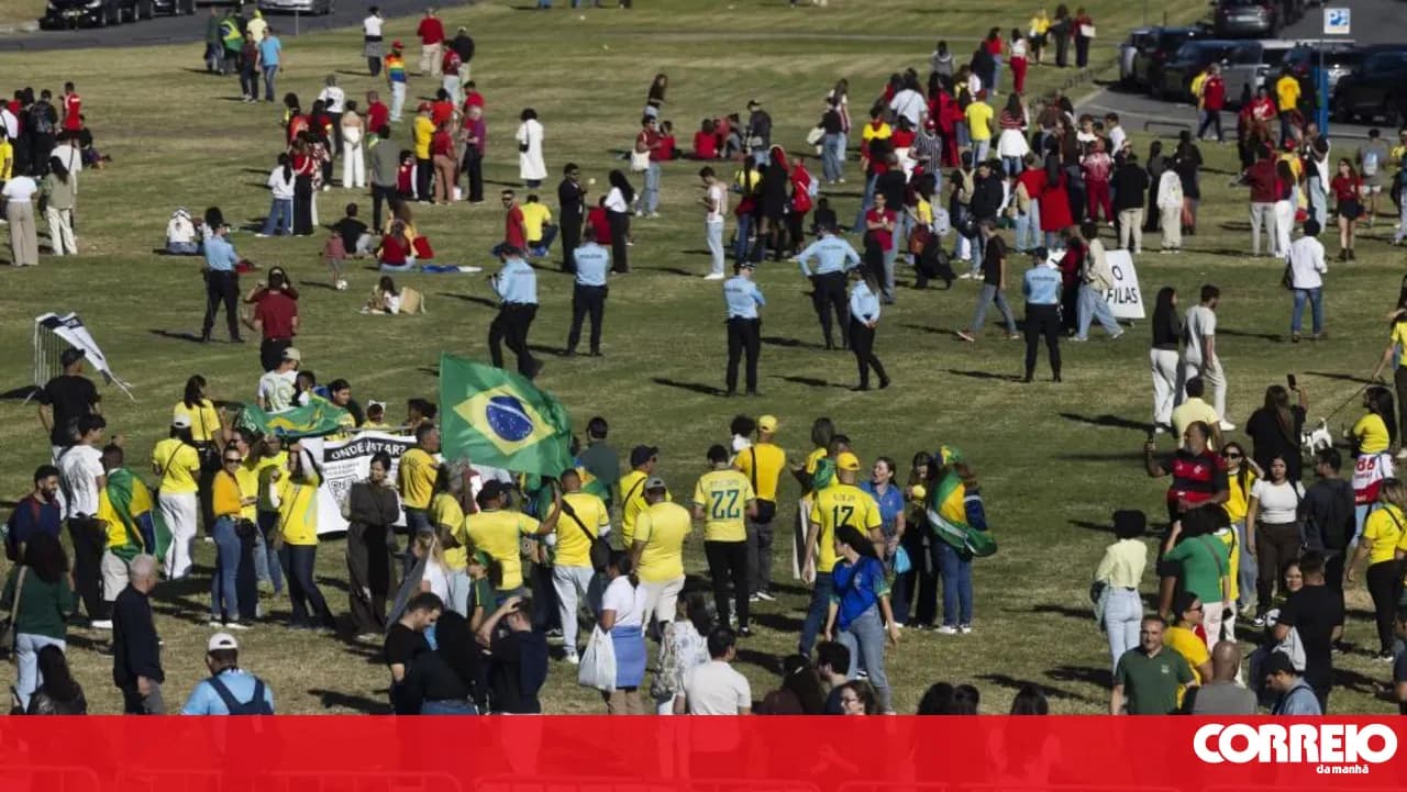 Elections in Brazil: Voter division at the University City in Lisbon mirrors the country's divide