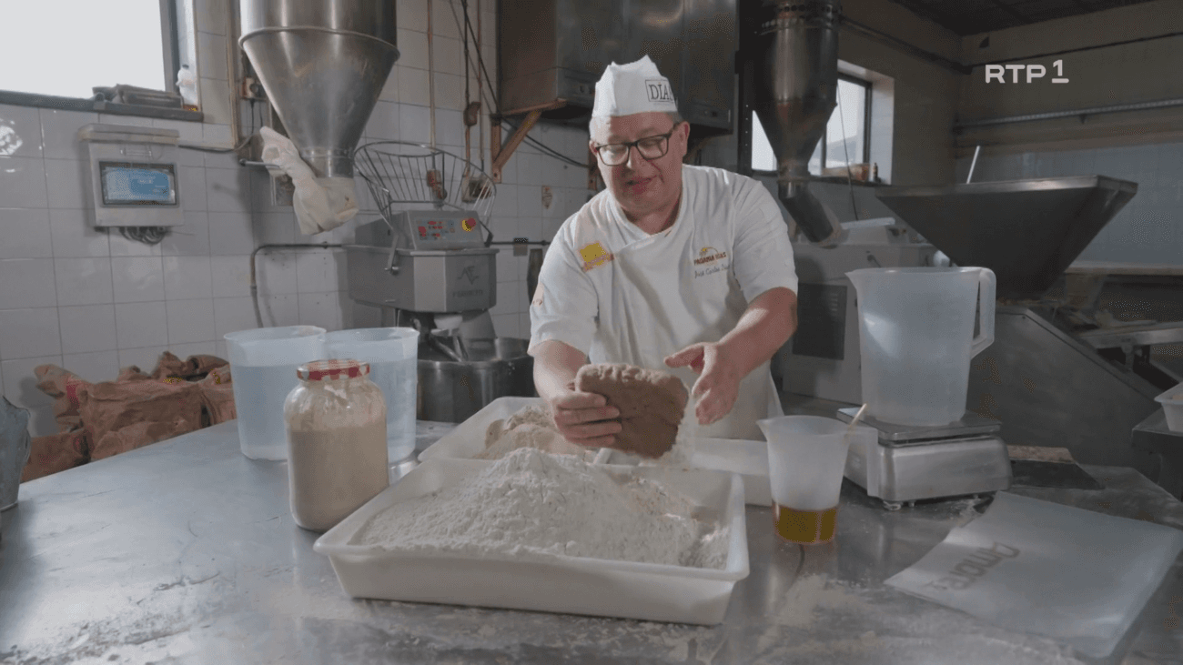 RTP1 premieres series that travels across Portugal through bread