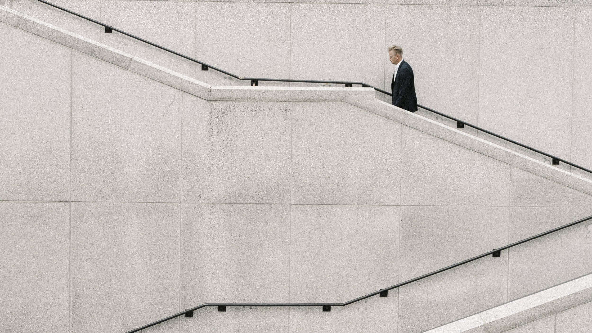 Number of lawyers in Portugal falls again in 2025. There are now 37,842