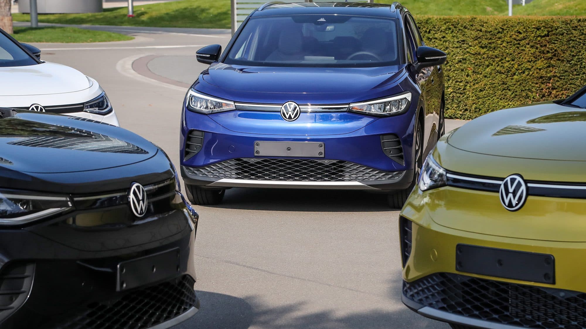Volkswagen group profits fall by more than 30% in the first half of the year