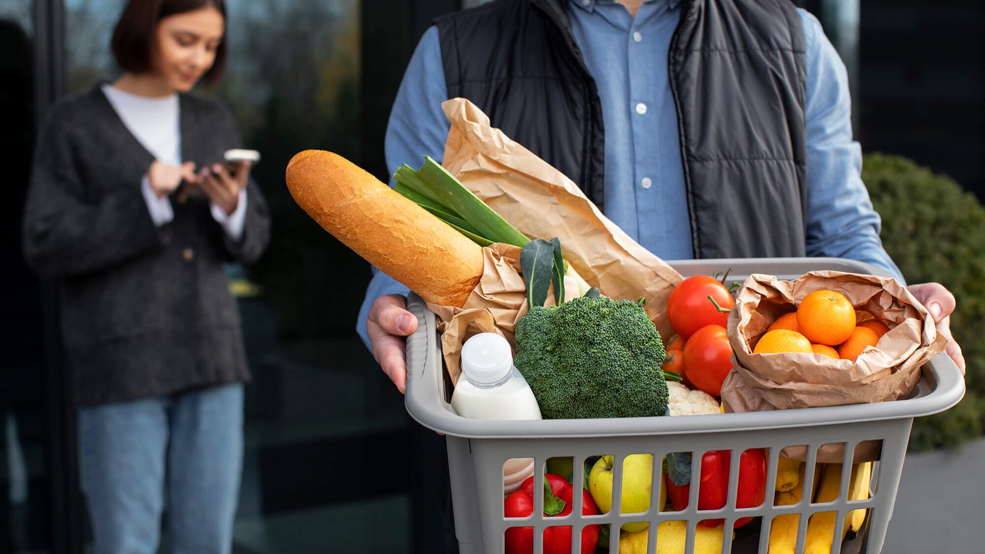 Food basket prices rise slightly to 253.60 euros