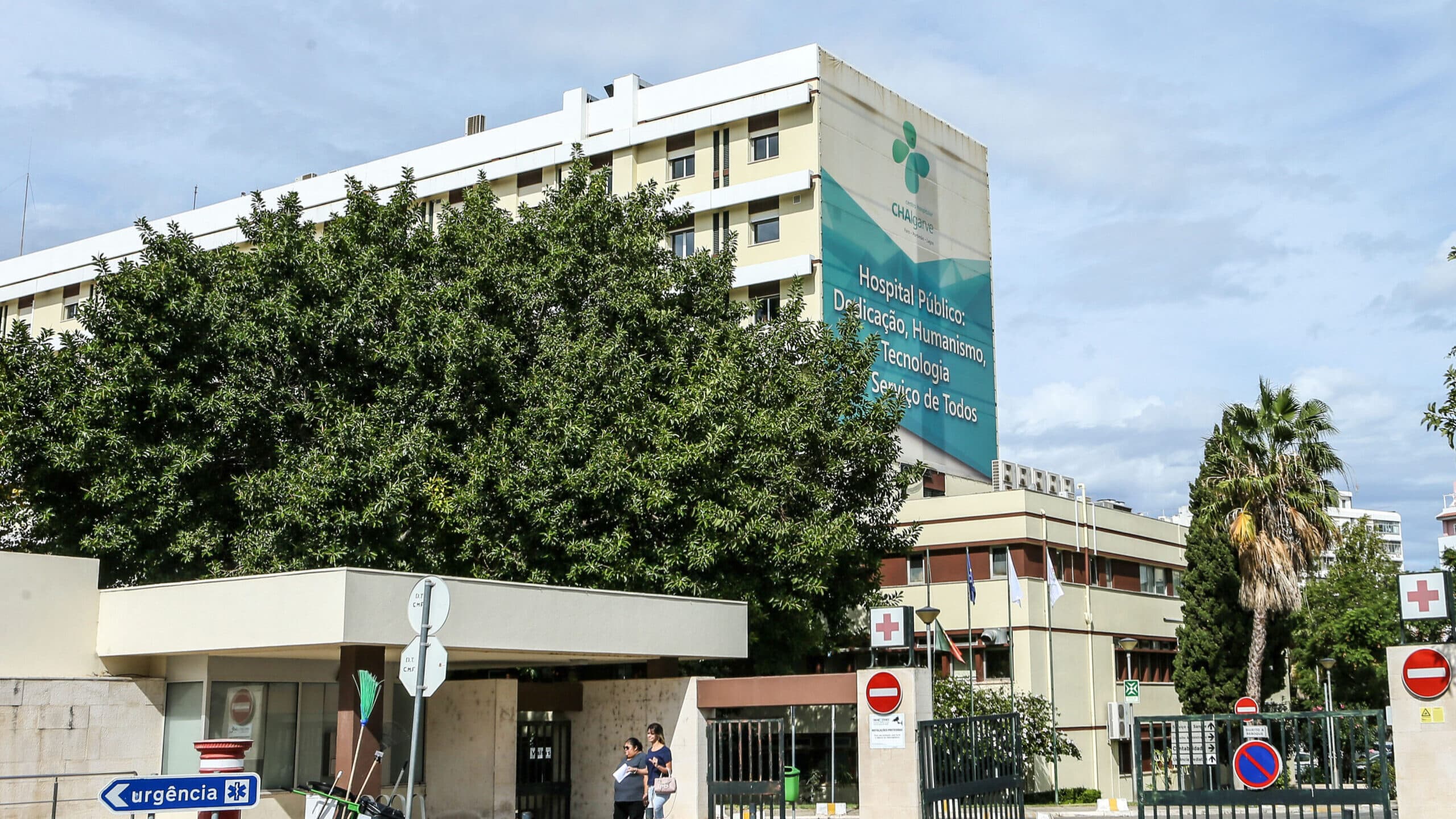 Algarve health authority disputes emergency wait time data