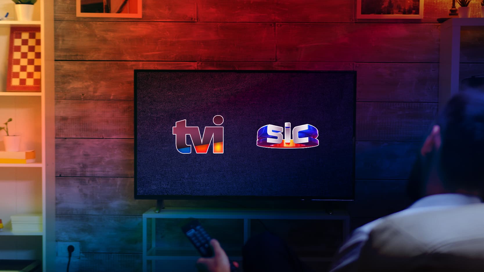 Ratings. SIC wins August by five tenths, CNN maintains a one-tenth lead in news