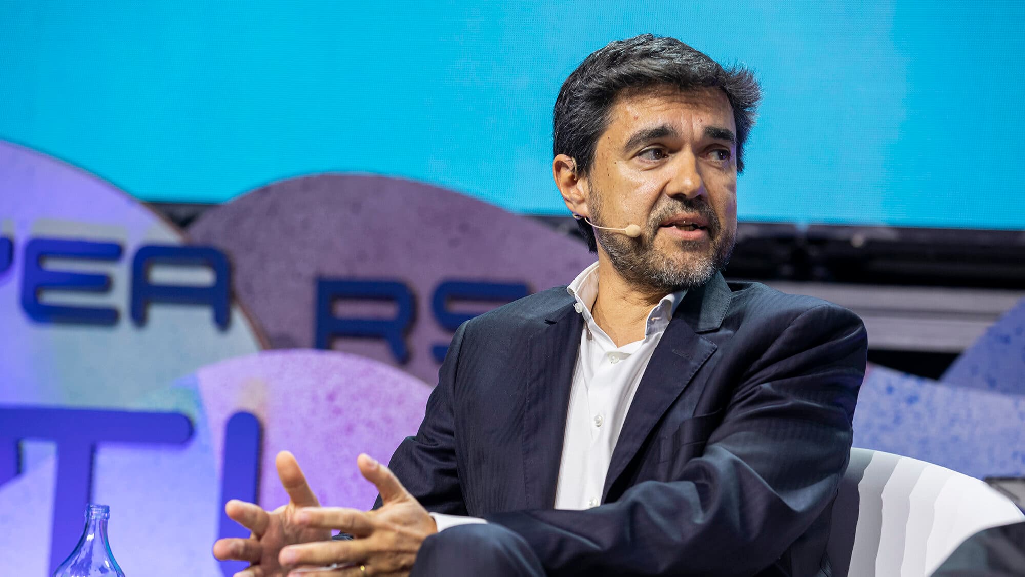 Anacom is “politicised” and “devoid of ideas”, accuses Nos leader