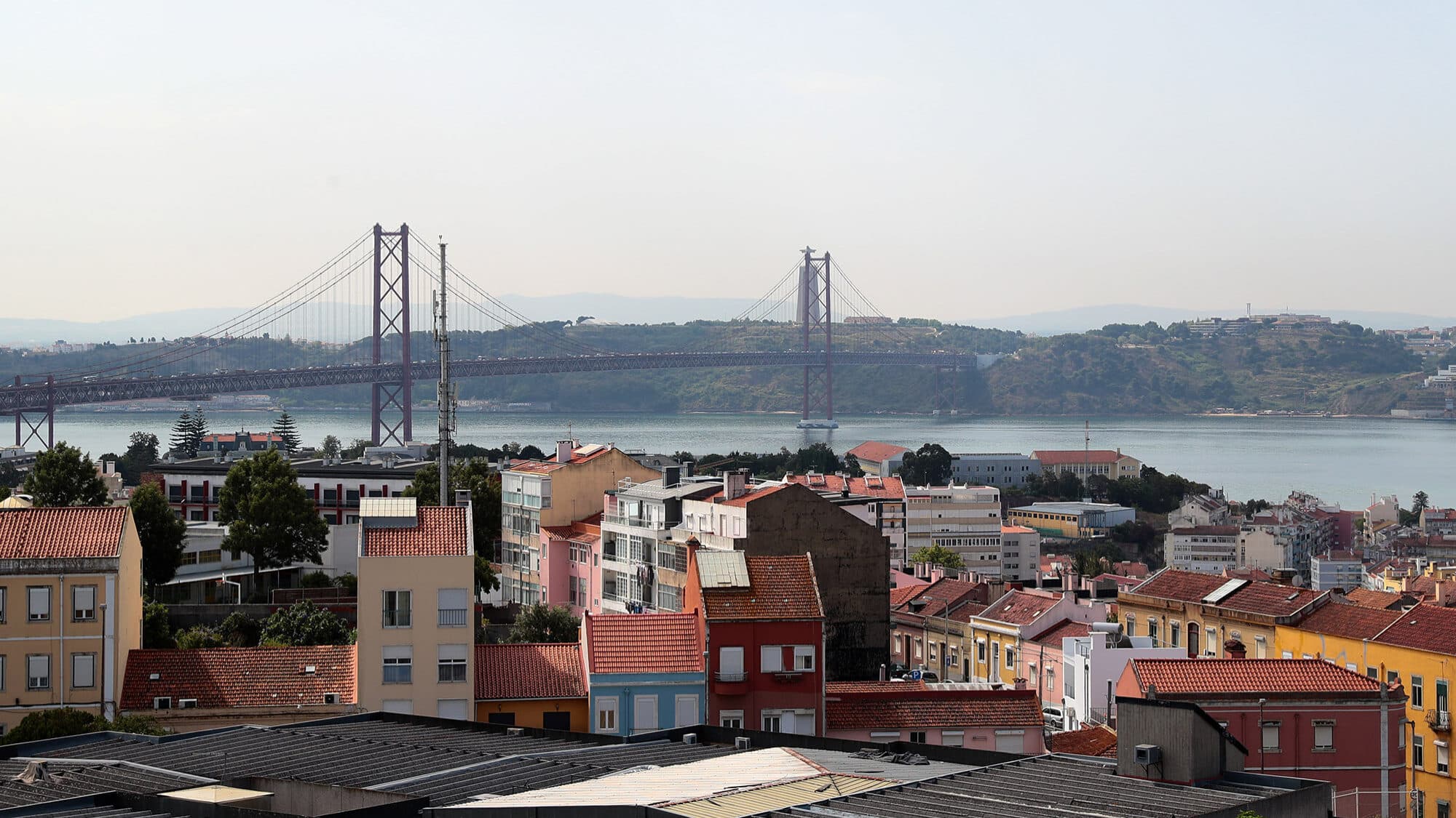 Crossing the 25 de Abril Bridge 'is not free' due to maintenance investment