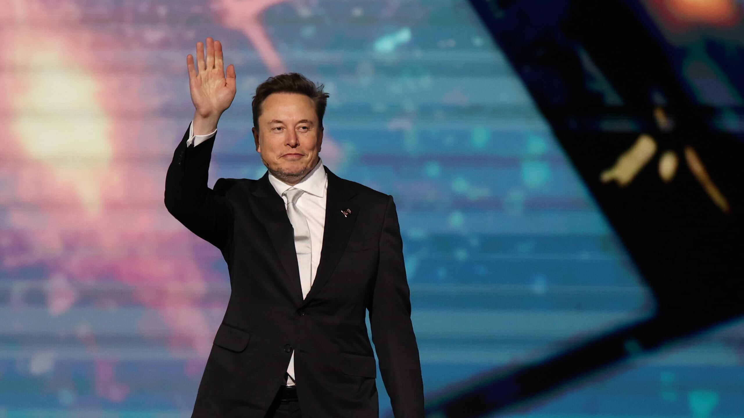 Musk defends data centres and criticises European regulation at G20 meeting