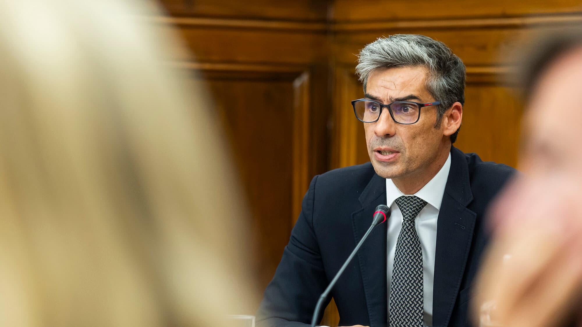 Treasury pays more again to finance long-term debt. 10-year auction exceeds 3.3% and 14-year surpasses 3.6%