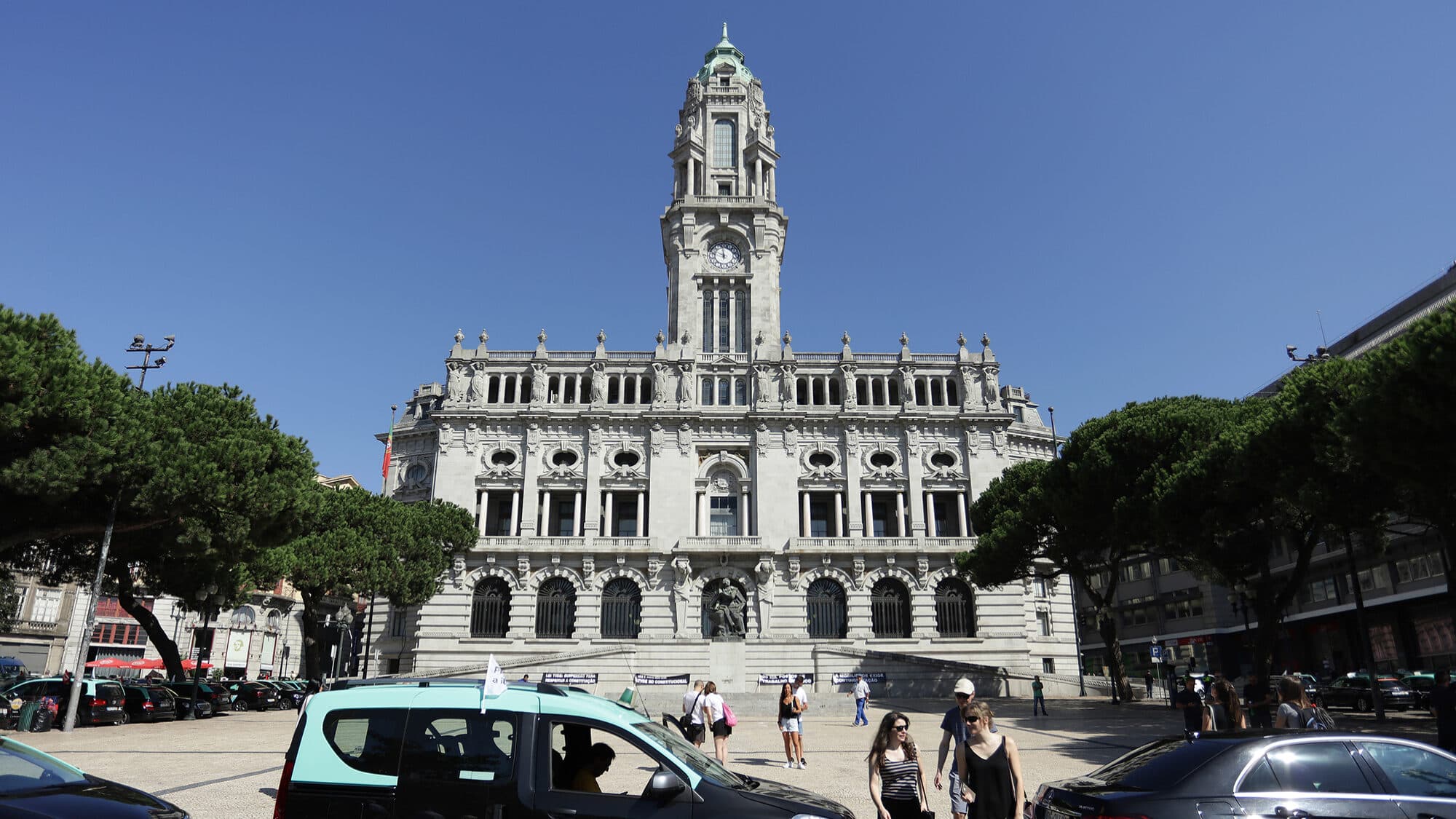 Porto City Council approves sale of two properties for 2.2 million with PS voting against