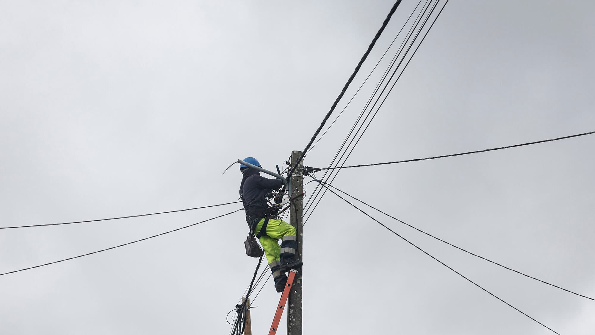 REN forecasts 400 million investment to connect new consumers to the grid