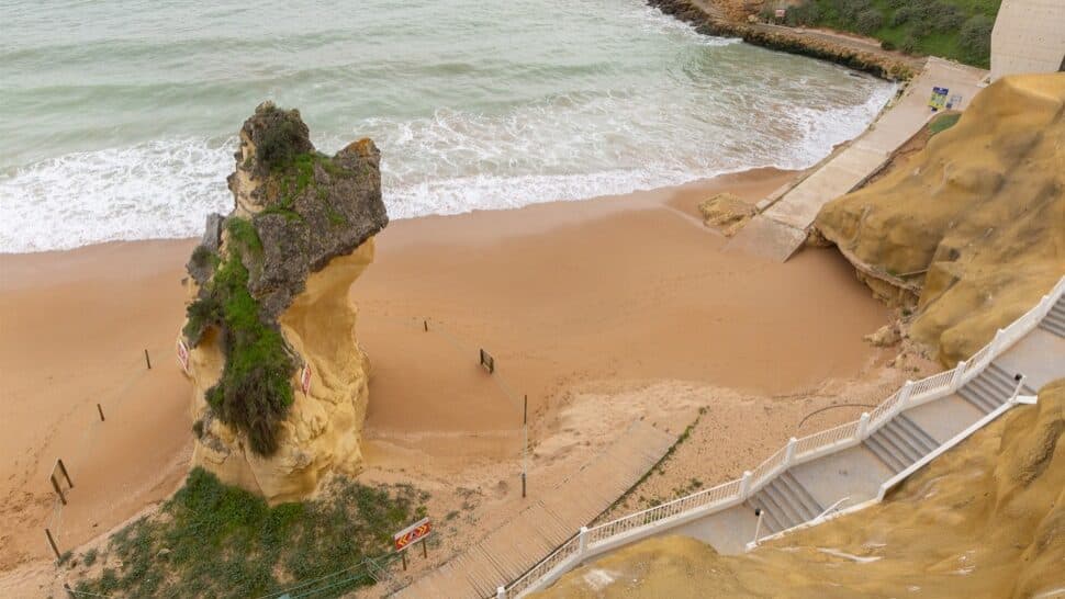 Winter storms cause Algarve beaches to retreat 24 meters