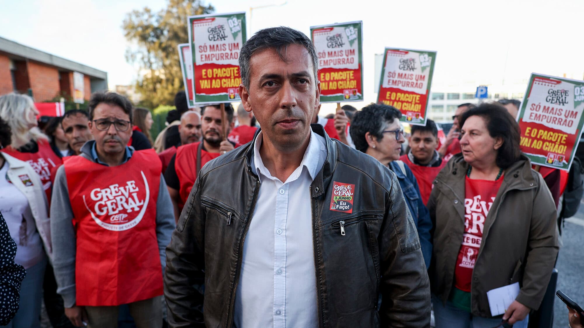CGTP demands minimum wage increase to 1,050 euros this year