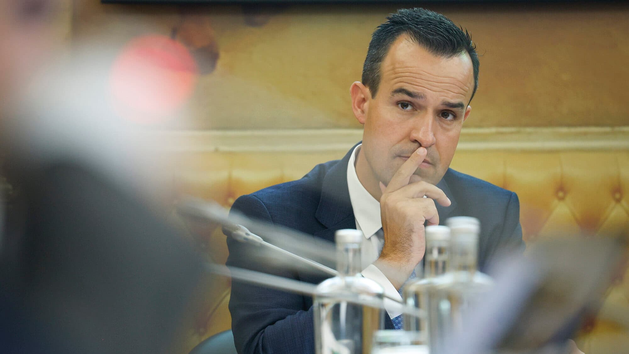 Banco Português de Fomento pays for trips to Paris for Regalado and members of the strategic council