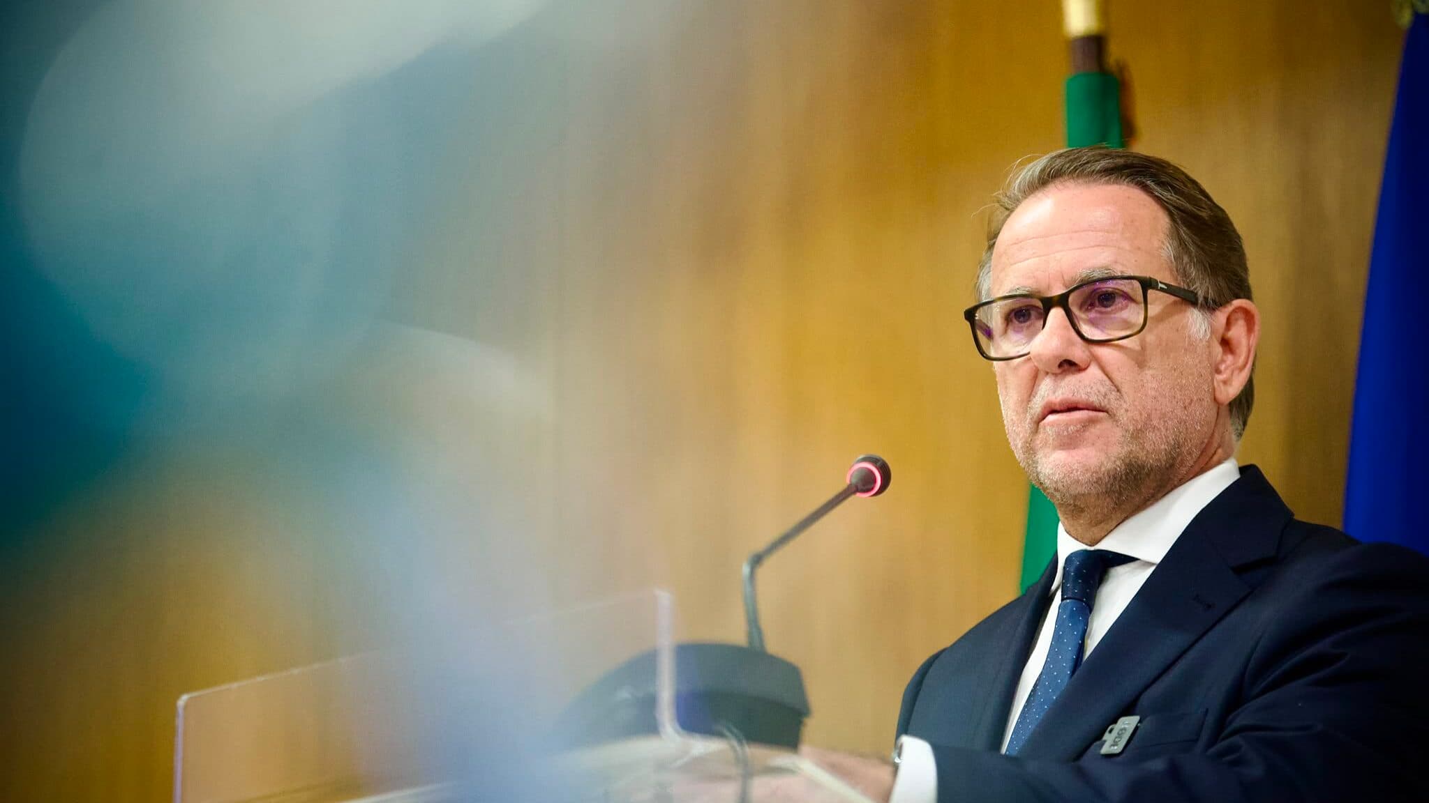 Internal Administration Minister Faces Scrutiny Over Ministry Resignation