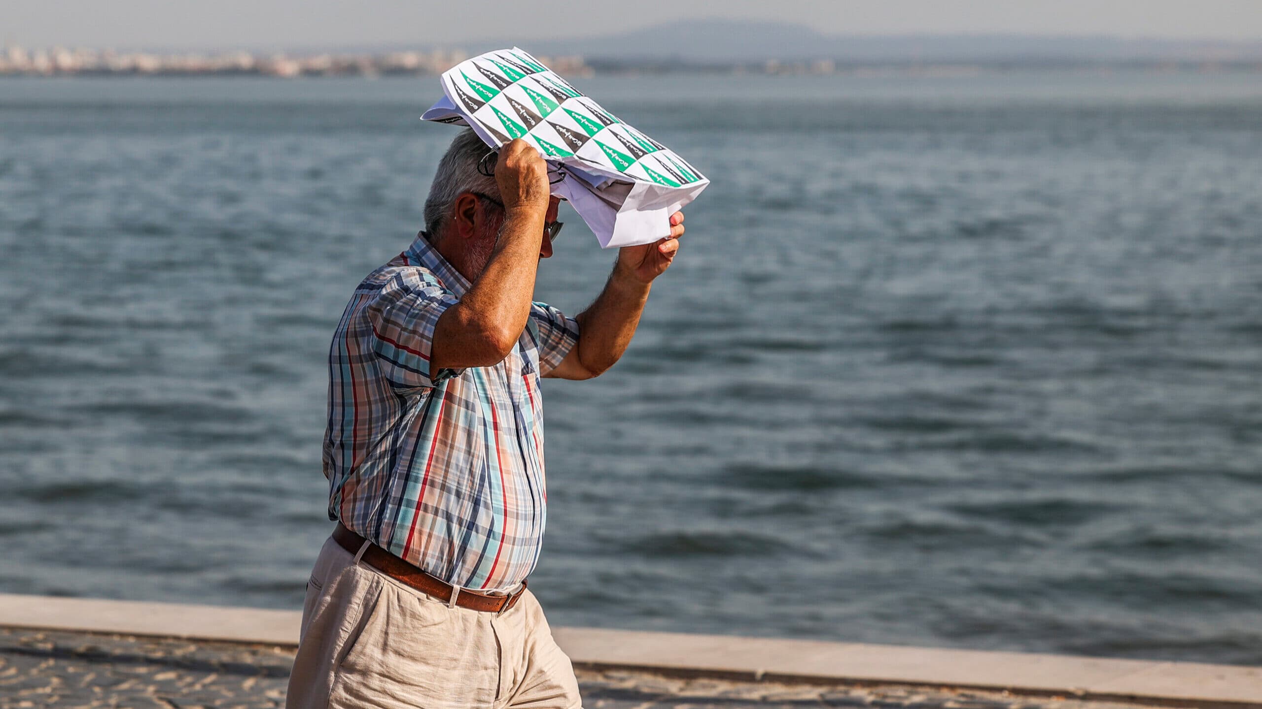 IPMA places seven districts under yellow warning until 21:00 due to heat