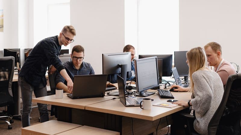 Hiring to accelerate. 44% of companies plan to increase teams in the next quarter