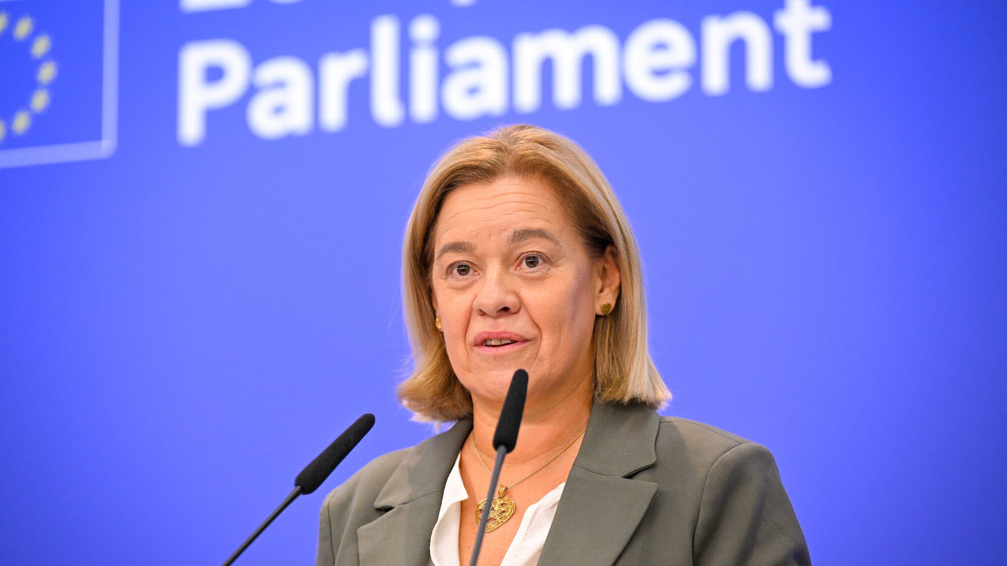 EU budget lacks consensus for Azores and Madeira. "We cannot accept this," says Carla Tavares