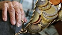Government faces criticism over Social Security reform proposals