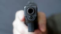 Jewellery store robbery in Pombal yields thousands of euros. Armed suspects on the run.