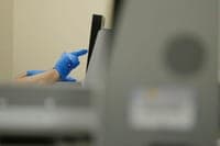 PJ laboratory conducts DNA and fingerprint analysis without accreditation: court evidence compromised