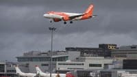 EasyJet plane that took off from Lisbon forced to make an emergency landing mid-flight