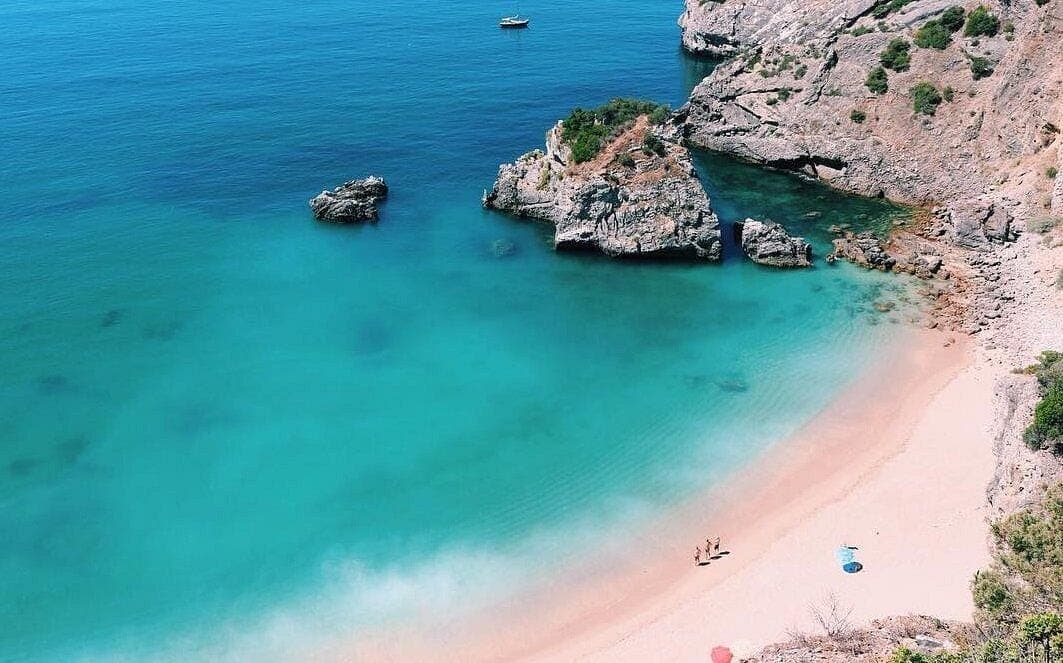 It looks like Thailand, but this paradise is in Portugal (and very close to Lisbon)