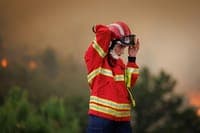Fire in Barcelos remains active, but two fronts are already under control