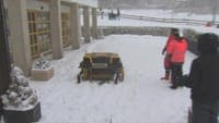 Snow falls with an 'extraordinary' force in Serra da Estrela (and there are even autonomous cleaning machines in action)