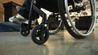 “Without a wheelchair I wouldn't leave the house, without a personal assistant I wouldn't have a company or a social life”. This is the invisible world of professional caregivers