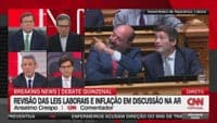 If the Government wants to follow the Passos Coelho strategy, it should present its first version of the labour reform in Parliament