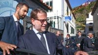 Luís Neves blames "envy" for "major journalistic investigations". Sofas, televisions and gym equipment? "I applied the law", says minister