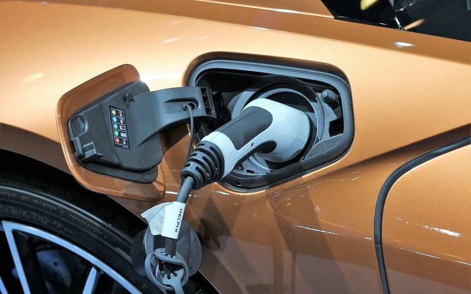 Portugal is among the countries "most advanced in the adoption of electric vehicles", report indicates