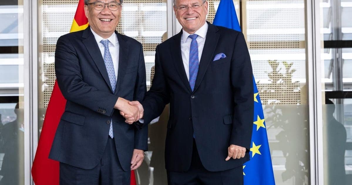 EU and China seek to head off trade war with new dialogue