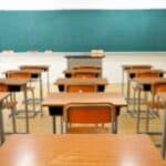 Still 2,000 unfilled teaching posts one week before start of new school year