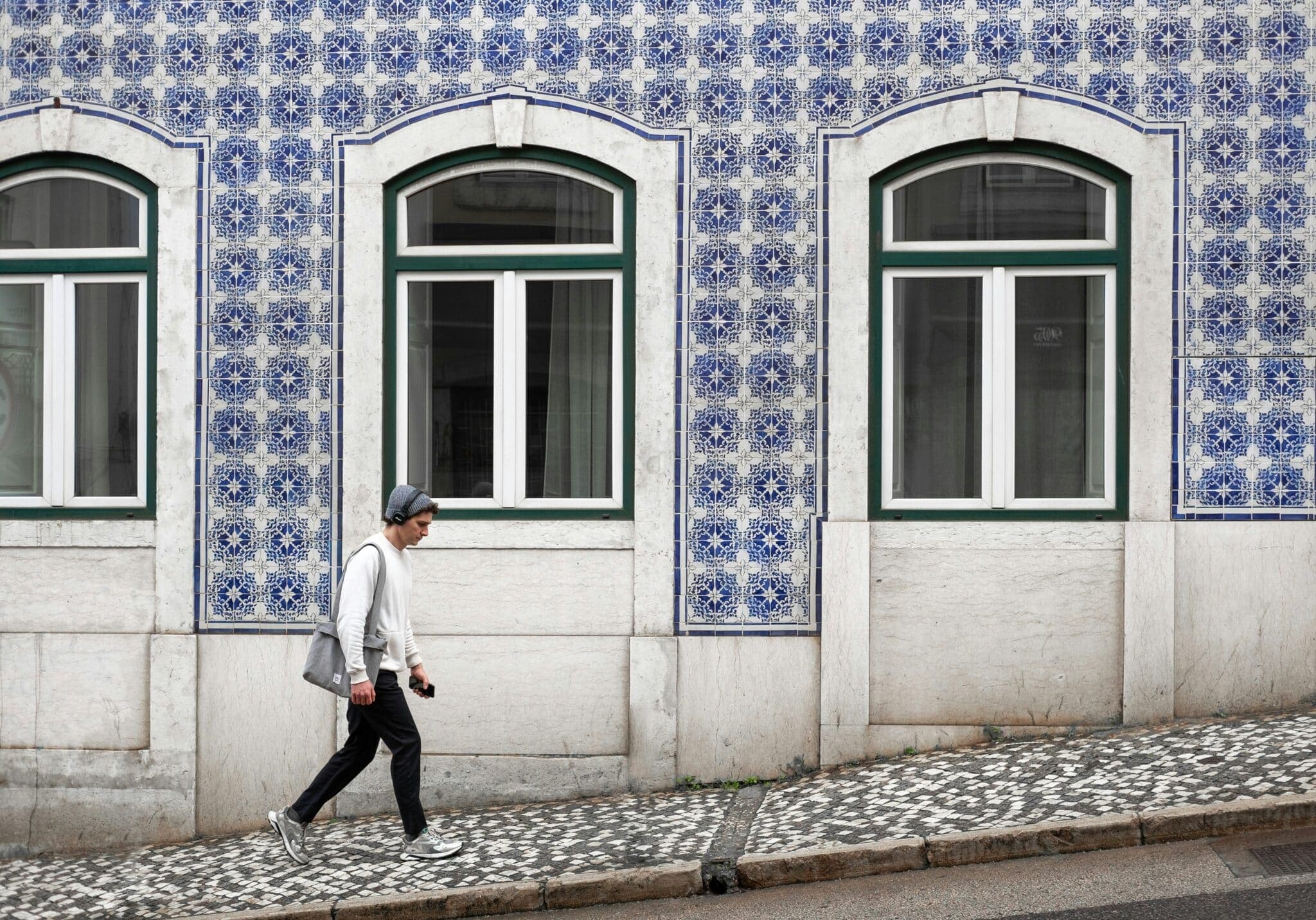 Lisbon launches housing scheme to lure young people back to neighbourhoods