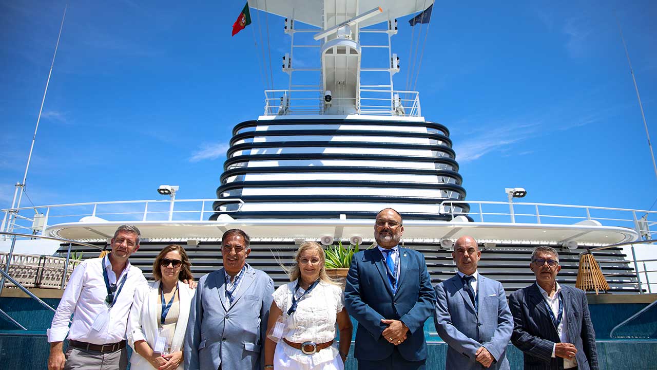 Ultraluxury cruise ship eyes Portimão for future calls